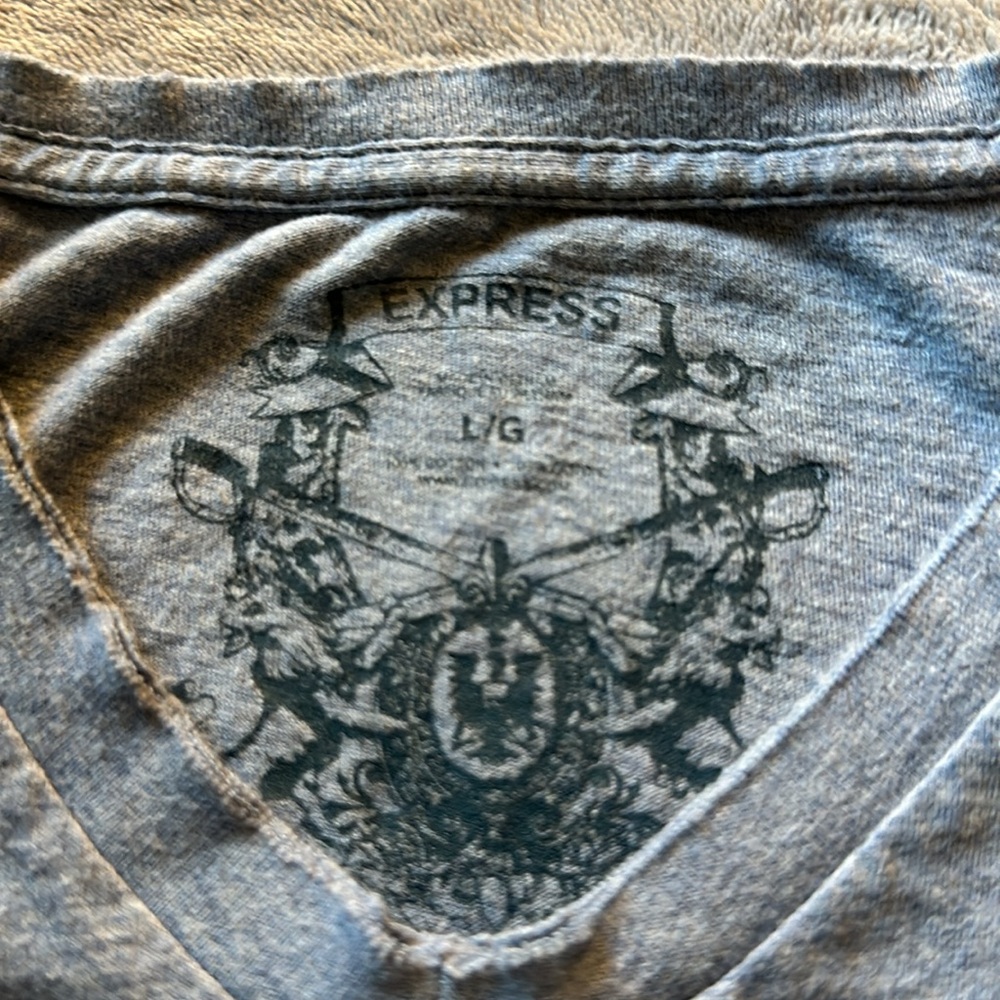 Grey Express V-neck - Picture 2 of 2